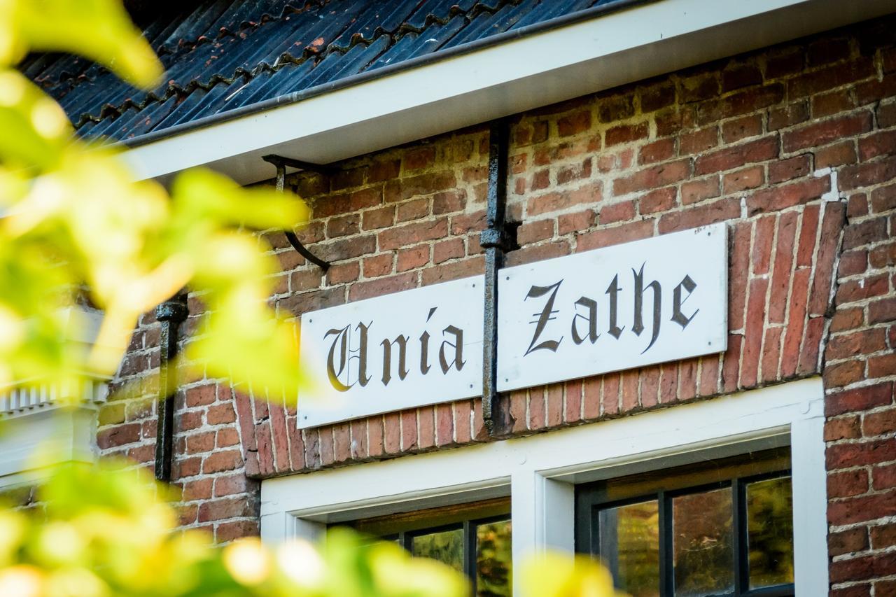 Unia Zathe Bed & Breakfast Ee Eksteriør bilde
