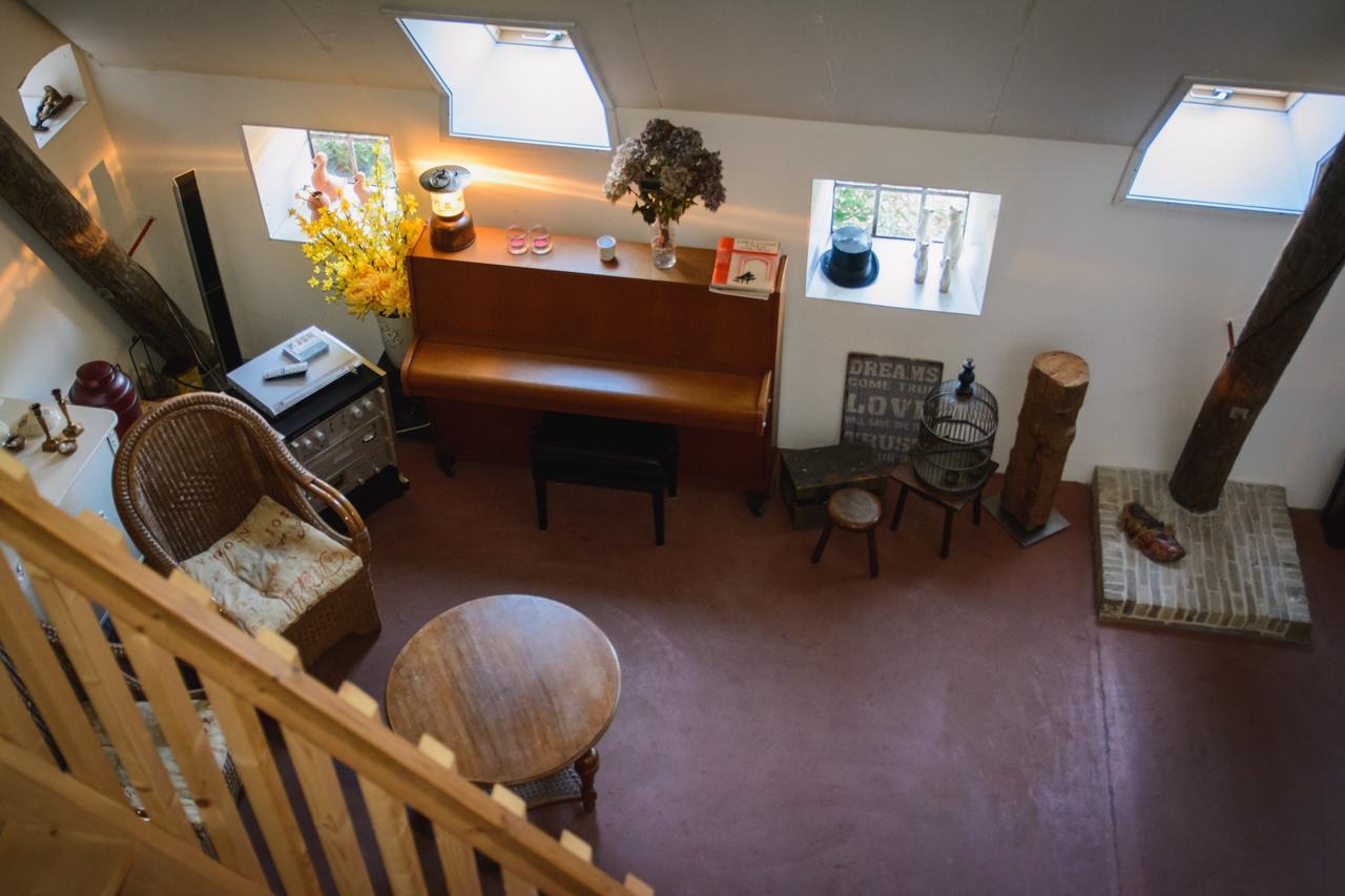 Unia Zathe Bed & Breakfast Ee Eksteriør bilde