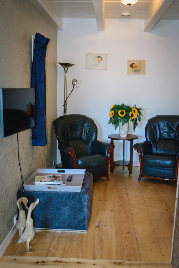 Unia Zathe Bed & Breakfast Ee Eksteriør bilde