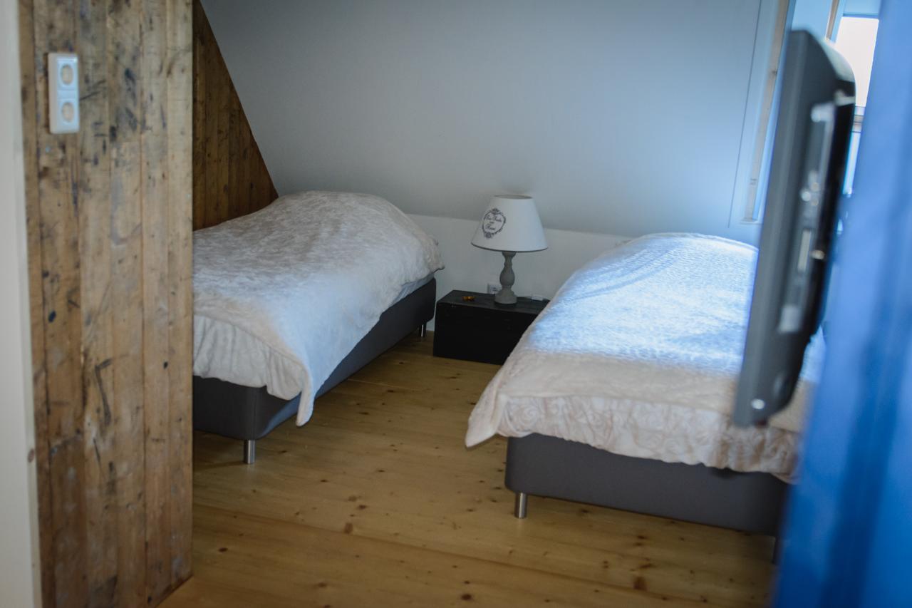 Unia Zathe Bed & Breakfast Ee Eksteriør bilde